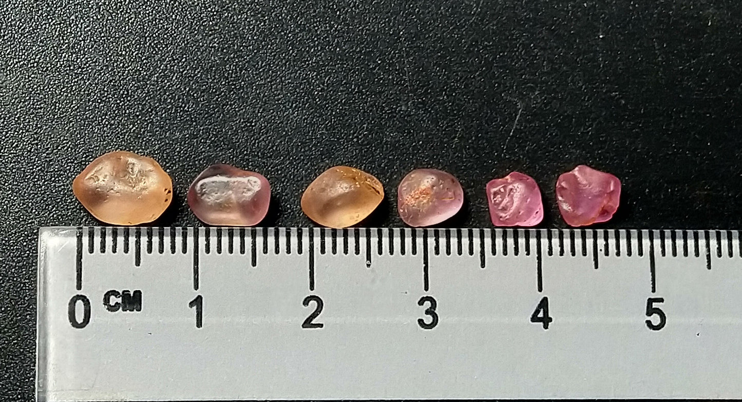 Padparadscha 8ct-06pcs Natural Small Rough Stone Lot.