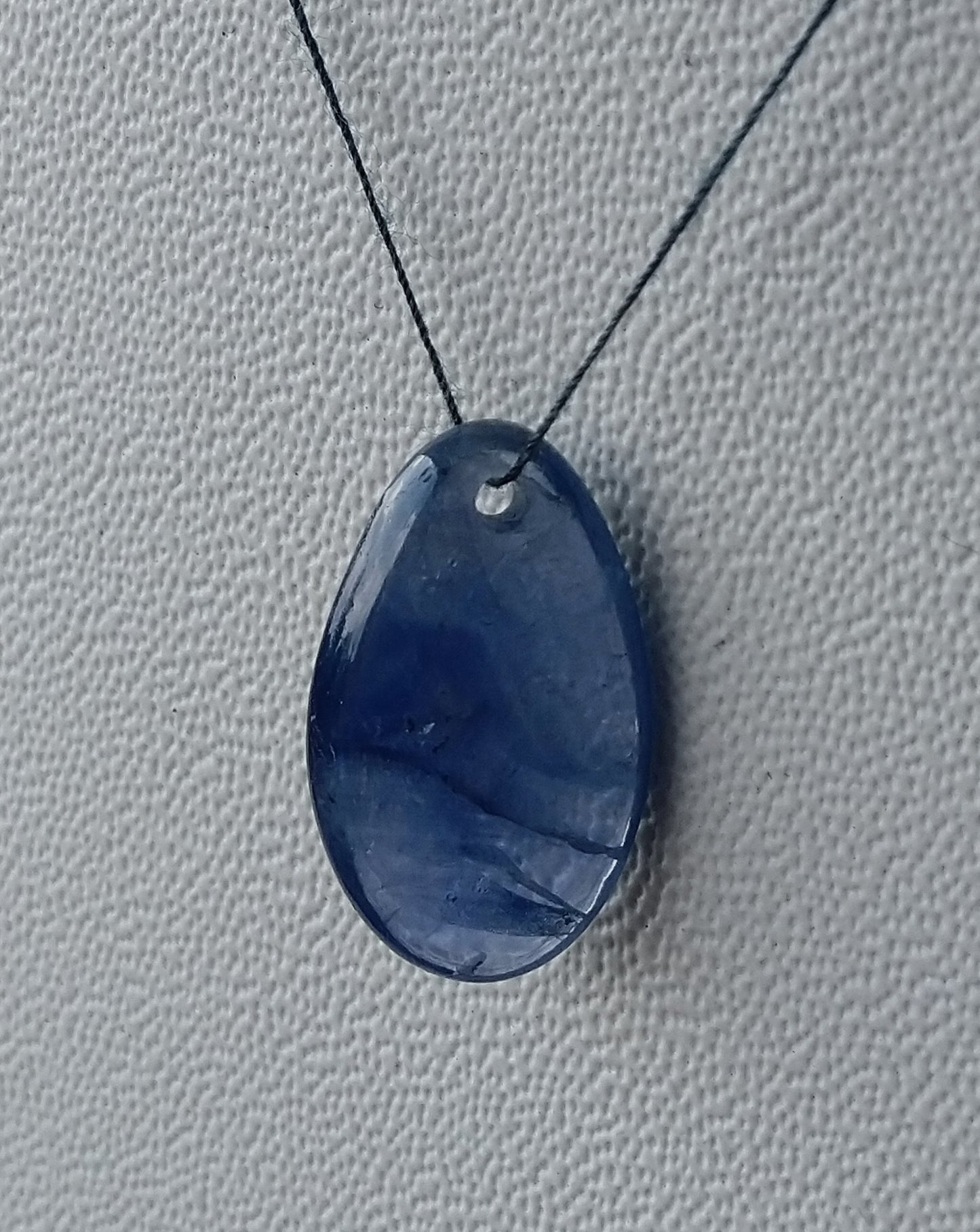 PENDANT 6.75ct BLUE SAPPHIRE.