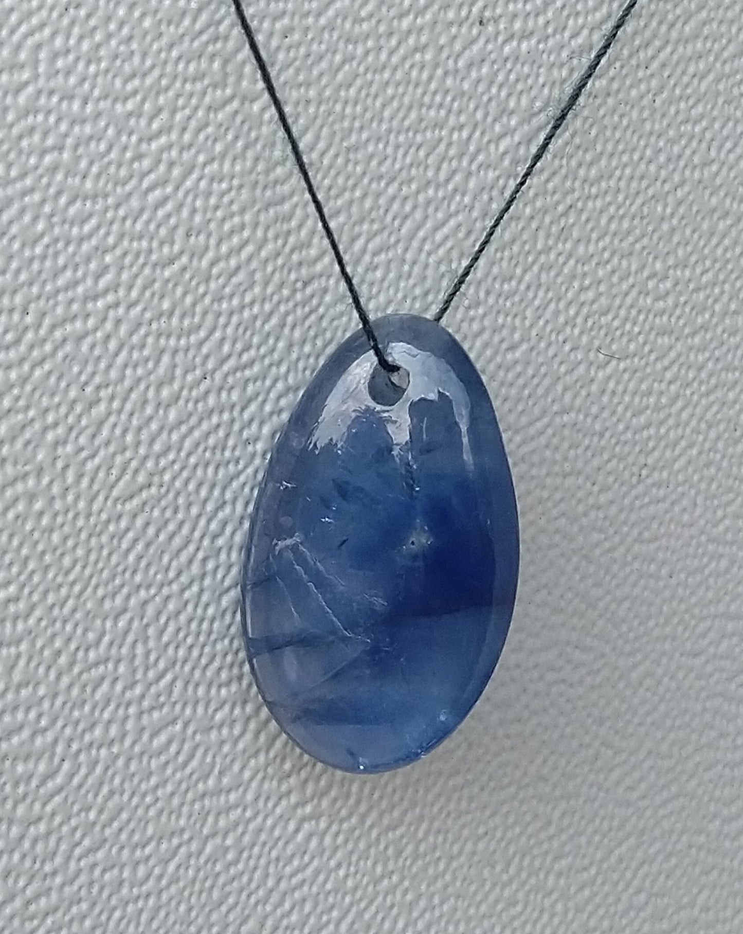 PENDANT 6.75ct BLUE SAPPHIRE.