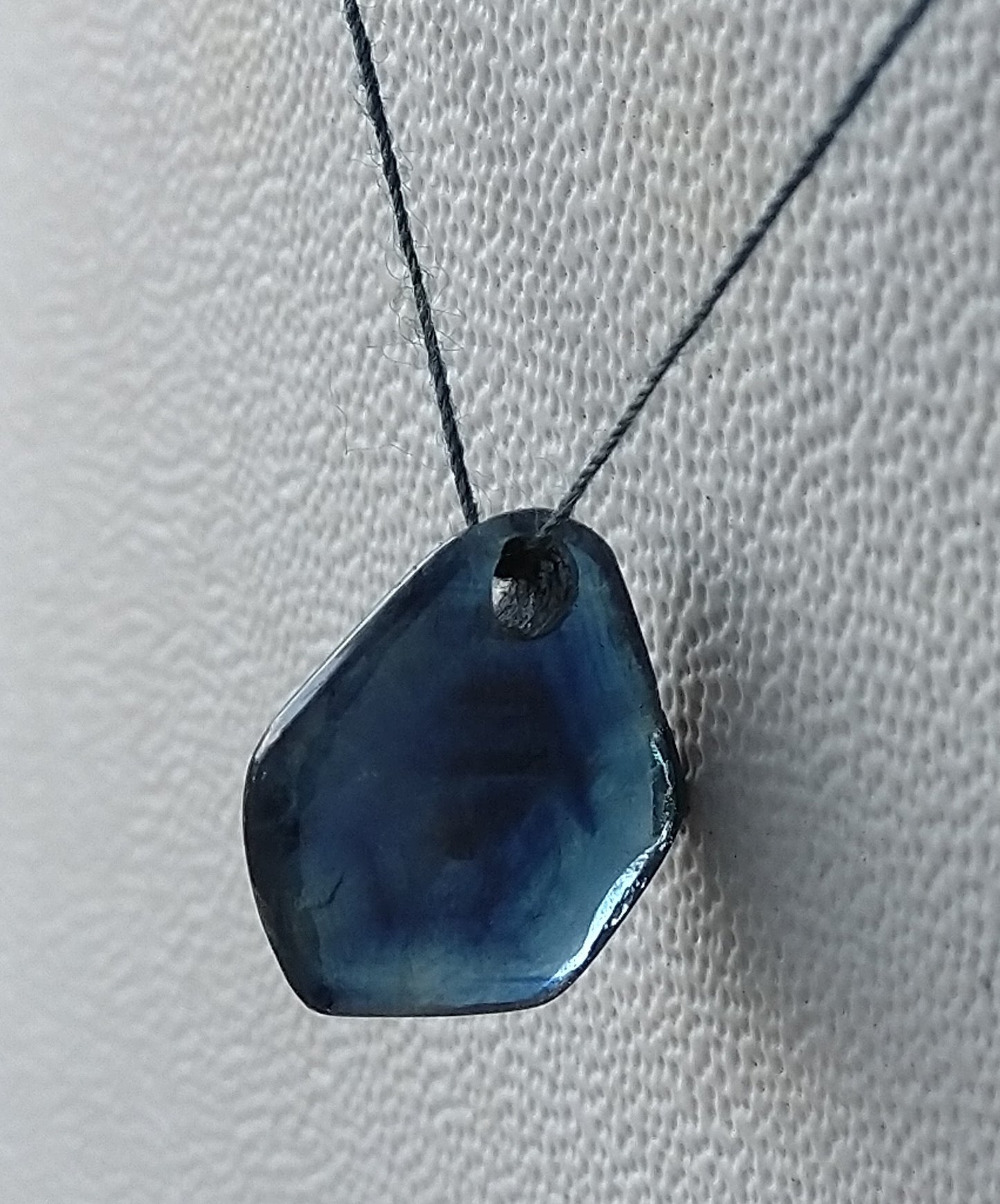 PENDANT 2.75ct BLUE SAPPHIRE.