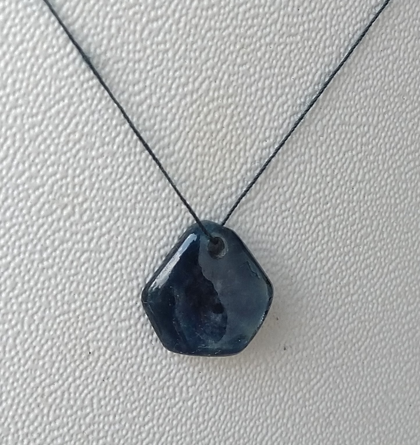 PENDANT 2.75ct BLUE SAPPHIRE.