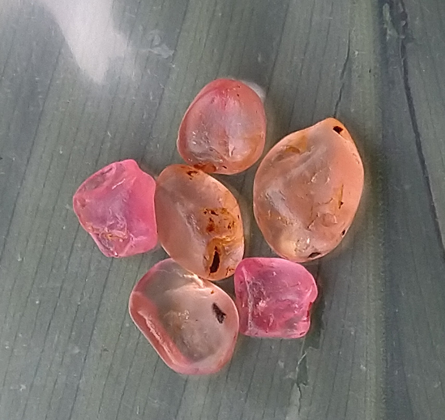 Padparadscha 8ct-06pcs Natural Small Rough Stone Lot.