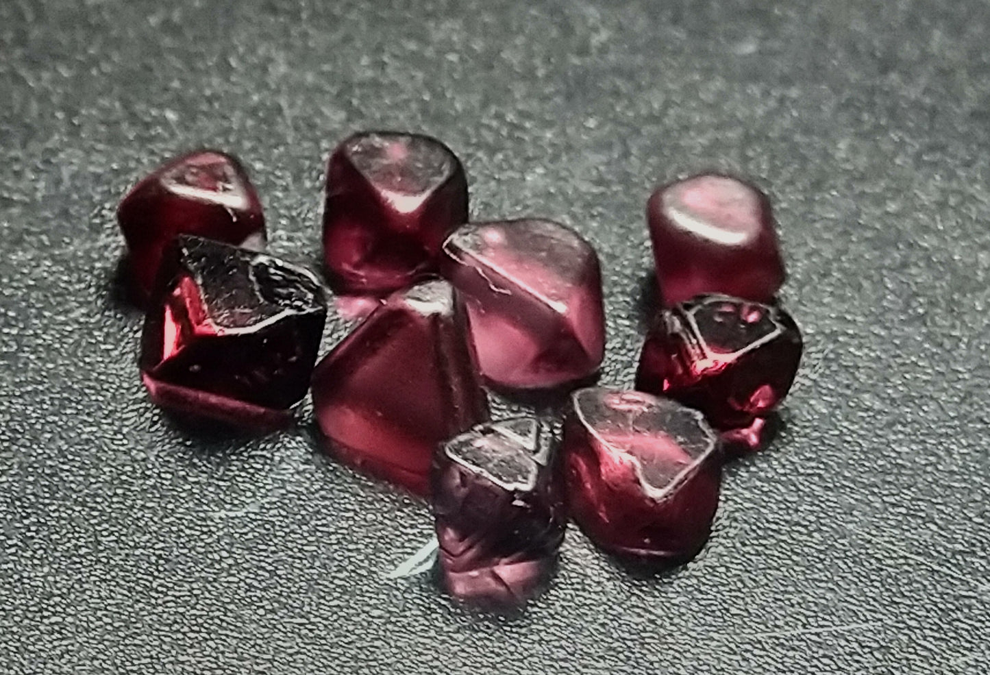 Natural 4.05ct-09pcs Spinel Crystal Lot - Sri-Lanka.