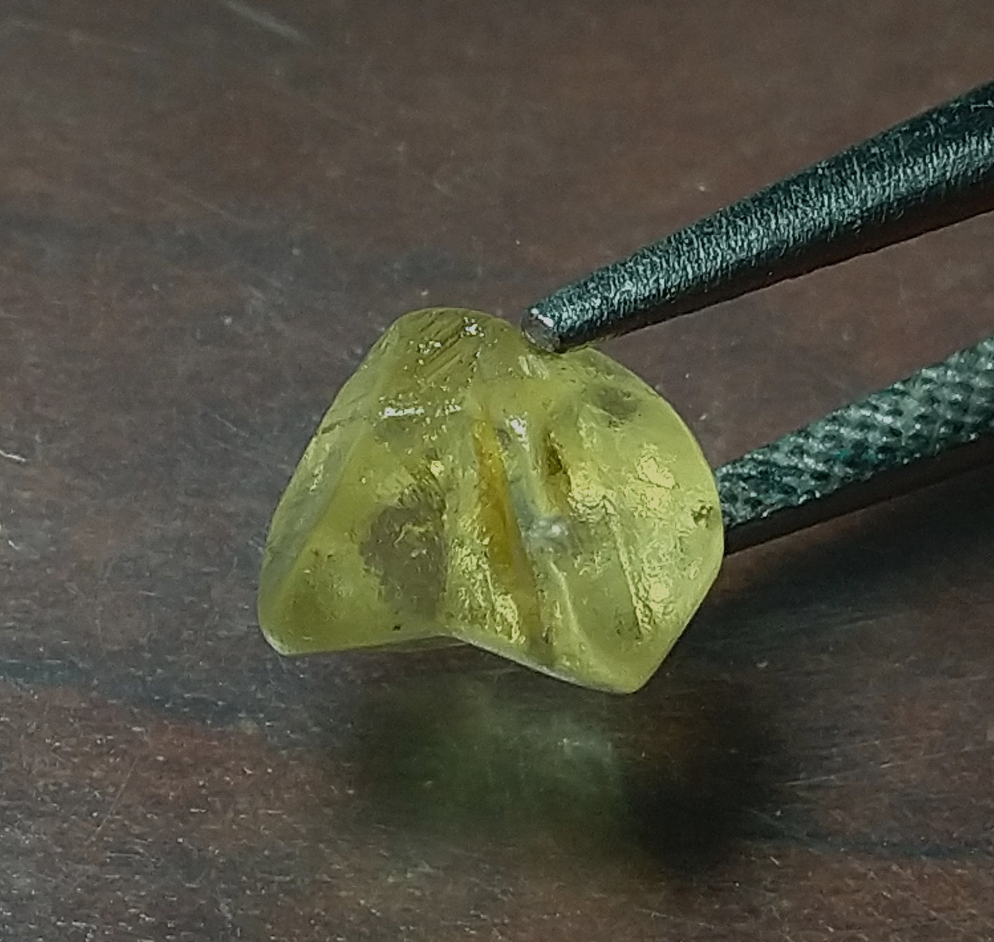 Chrysoberyl 3.30ct Crystal Shape Stone