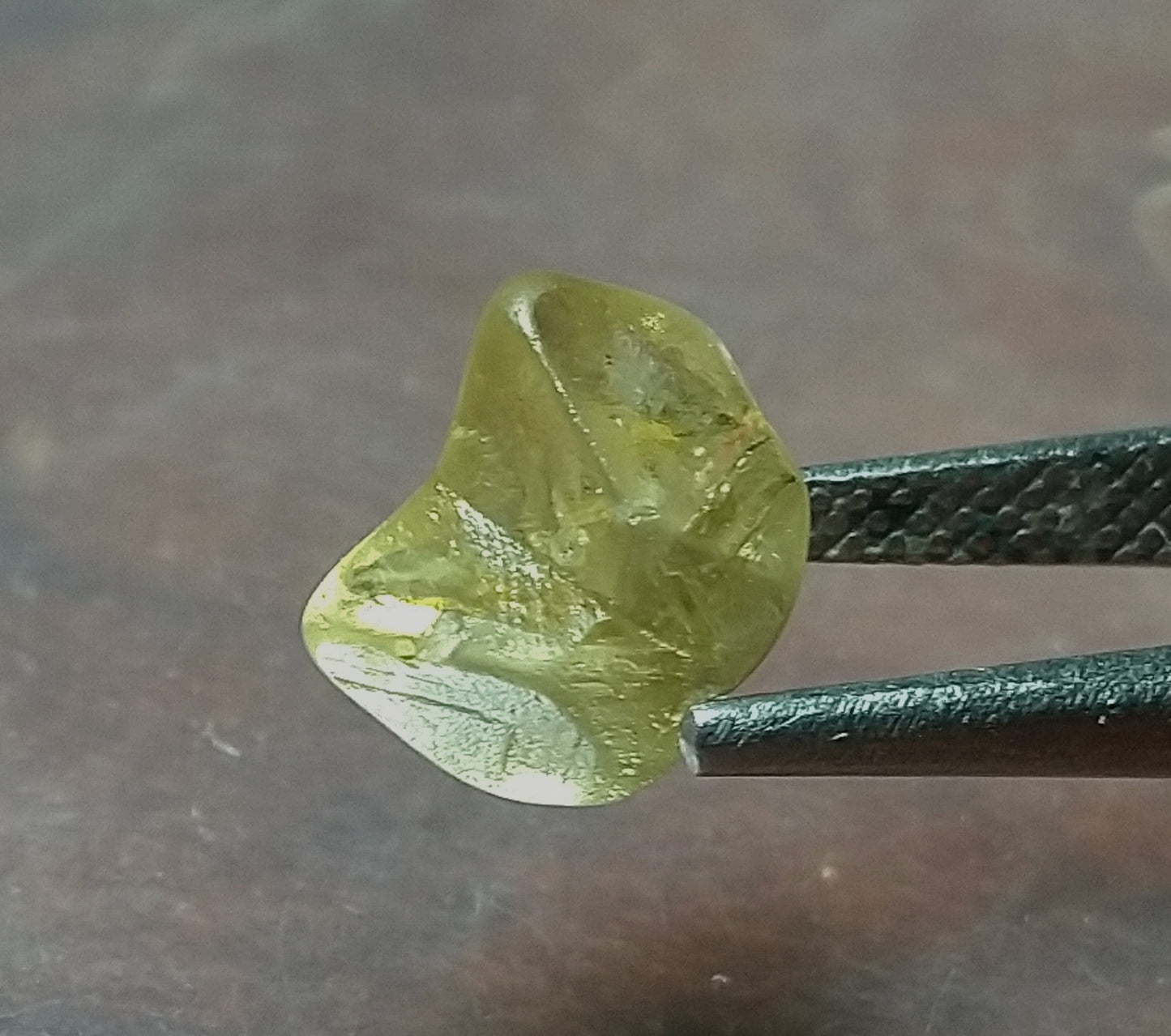 Chrysoberyl 3.30ct Crystal Shape Stone