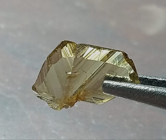 Natural Chrysoberyl 0.95ct Small Crystal.