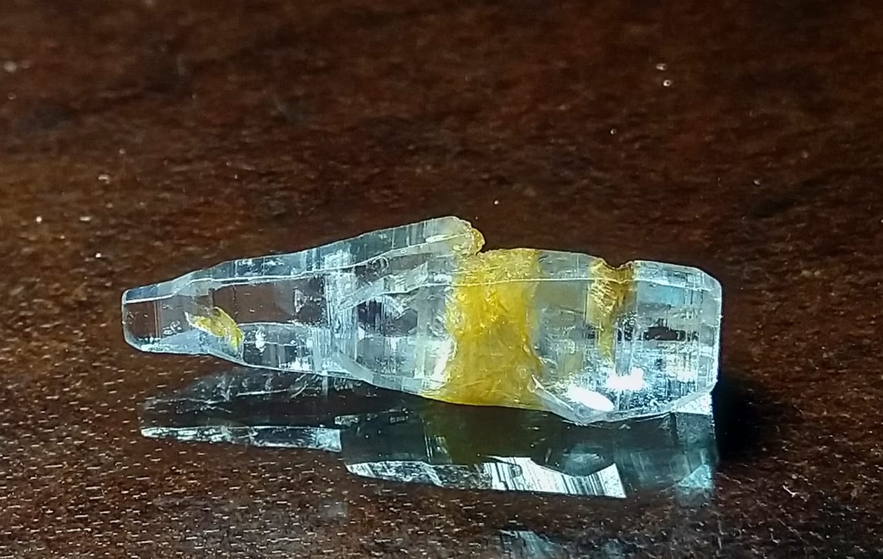 Natural Sapphire 3.30ct Colourless Twin Crystal Stone Sri-Lanka.