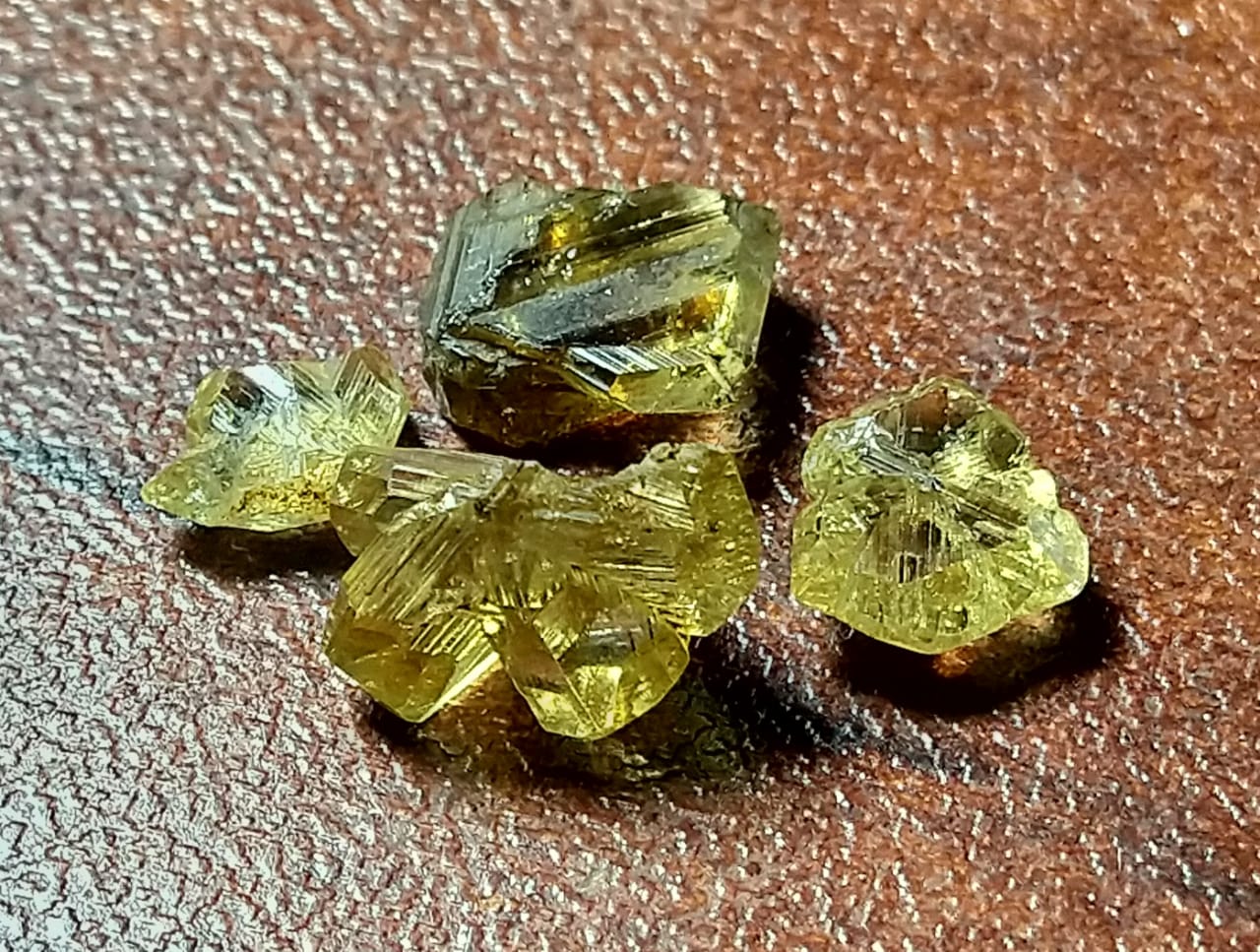 Chrysoberyl Crystals 2.70ct-4pcs Lot Sri-Lanka.