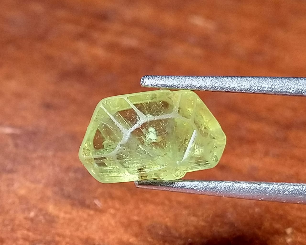 Natural Chrysoberyl Crystal 4.05ct Rare Color Complete Stone Sri-Lanka.