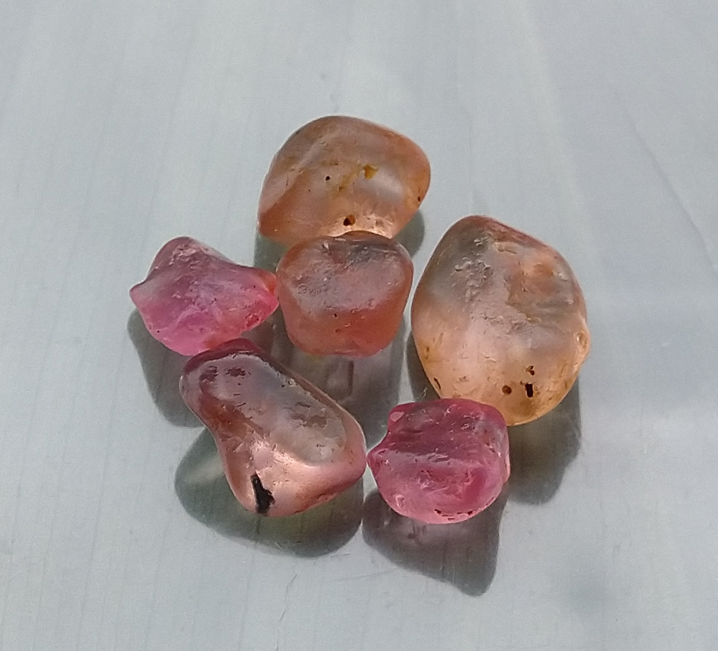 Padparadscha 8ct-06pcs Natural Small Rough Stone Lot.