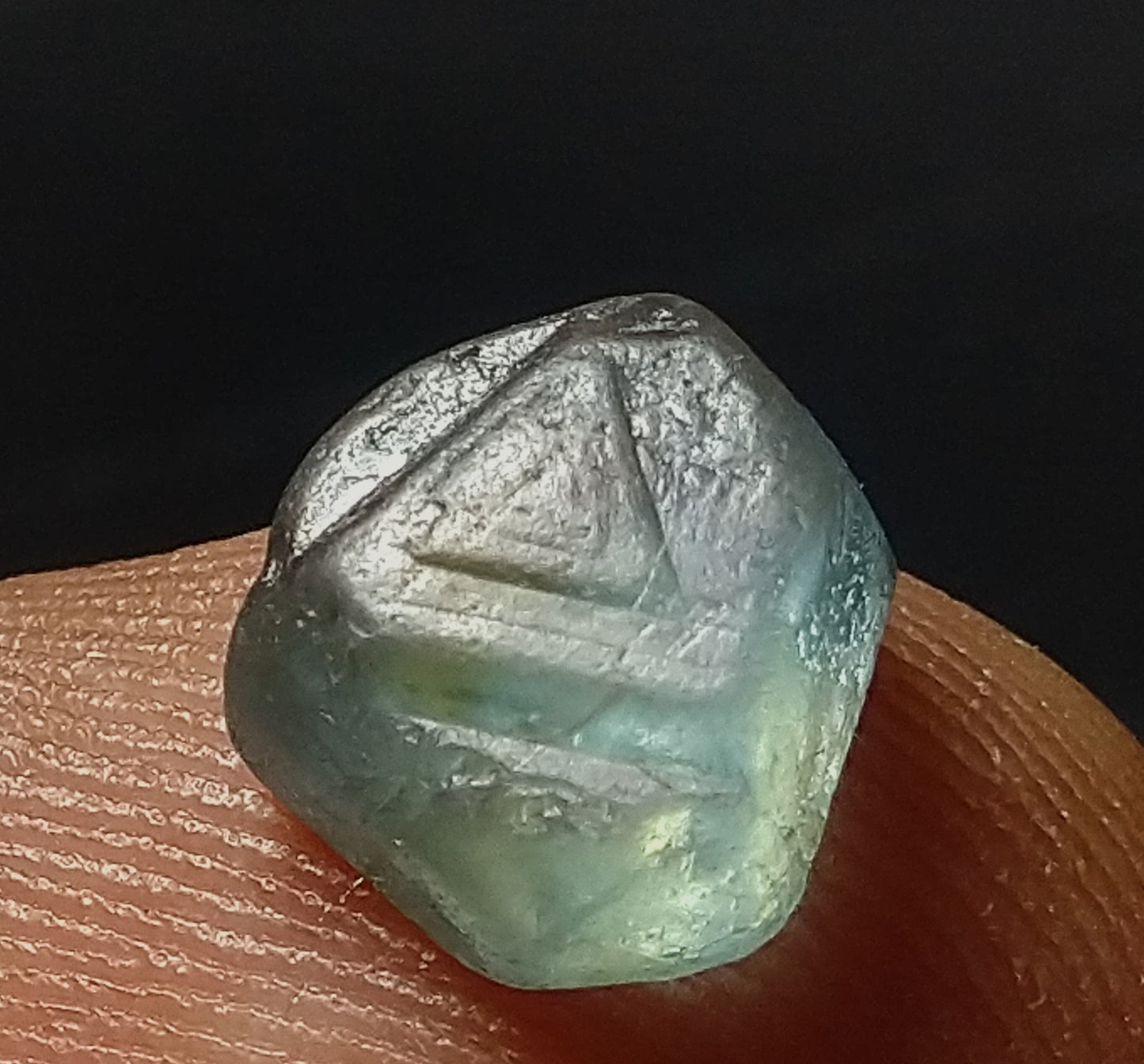 Natural Green Sapphire 3.20ct Crystal Shape Rare stone -Sri-Lanka.