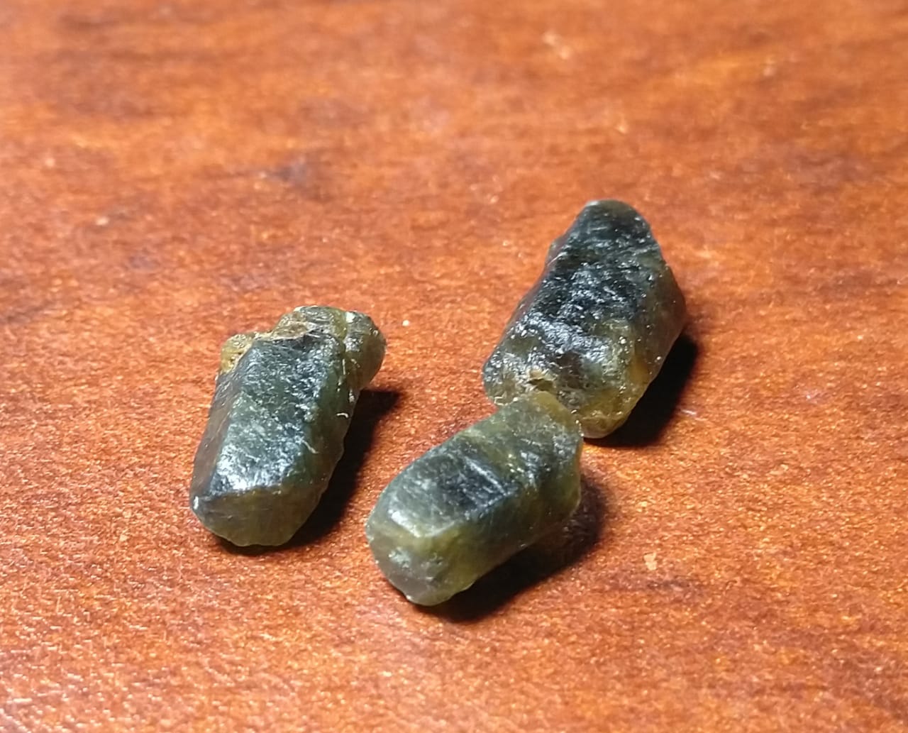 Green Sapphire 7.85ct-3pcs Crystal Lot.