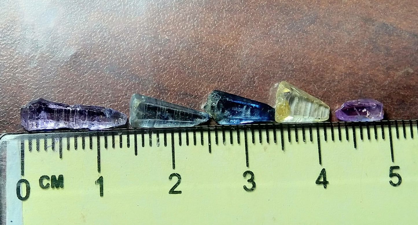 Natural Sapphire 6.40ct-5pcs Small Crystal Stone Lot