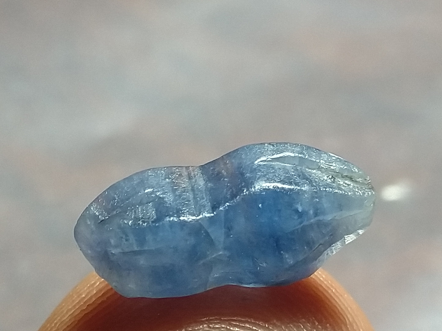 Sapphire Crystal 5.25ct Stone.