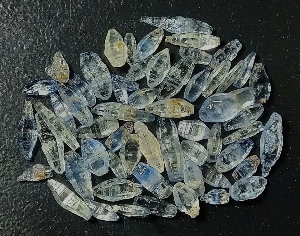 Natural Sapphire 17ct-50pcs Small Crystal Stone Lot.