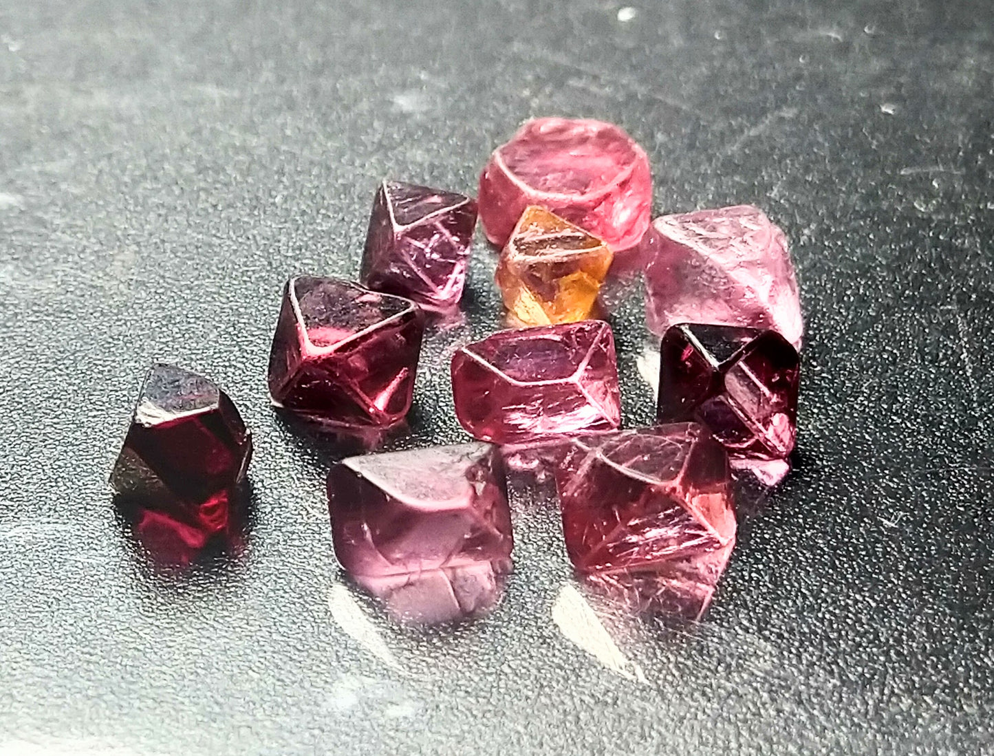 Natural 4.60ct-10pcs Spinel Crystal Lot Sri-Lanka