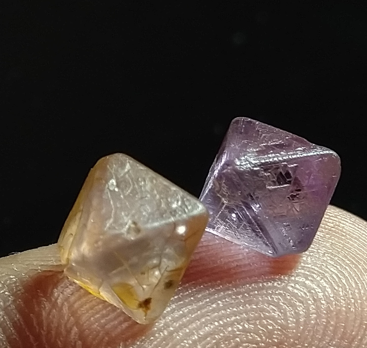 Spinel 4.70ct-2pcs Crystals.