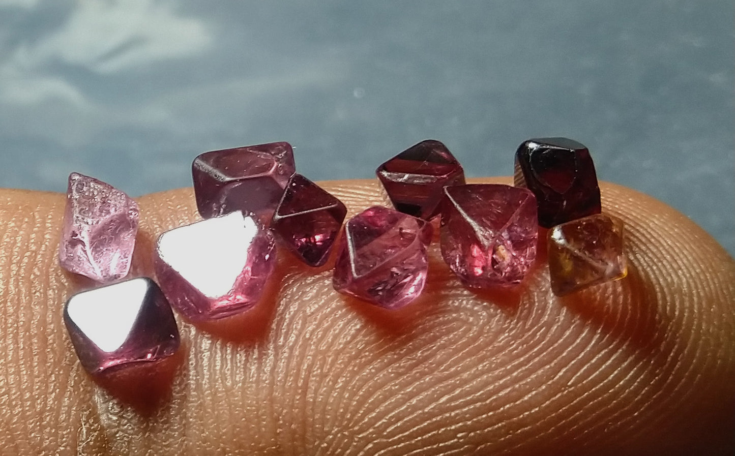 Natural 4.60ct-10pcs Spinel Crystal Lot Sri-Lanka