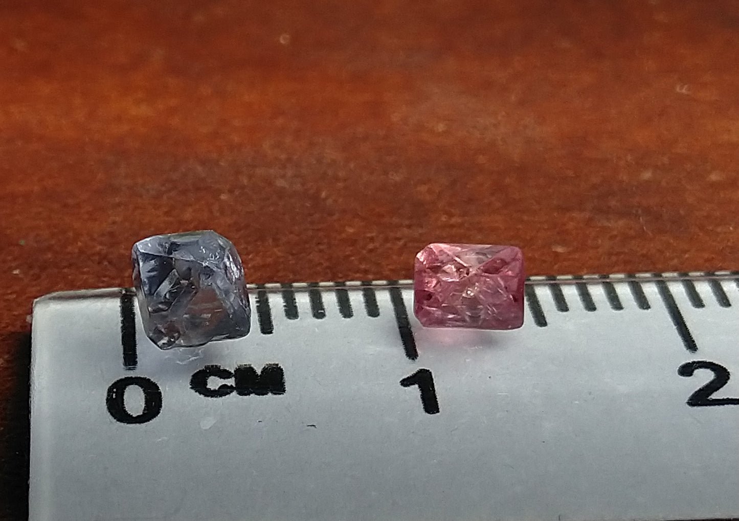 Spinel 0.95ct-2pcs Small Crystals.