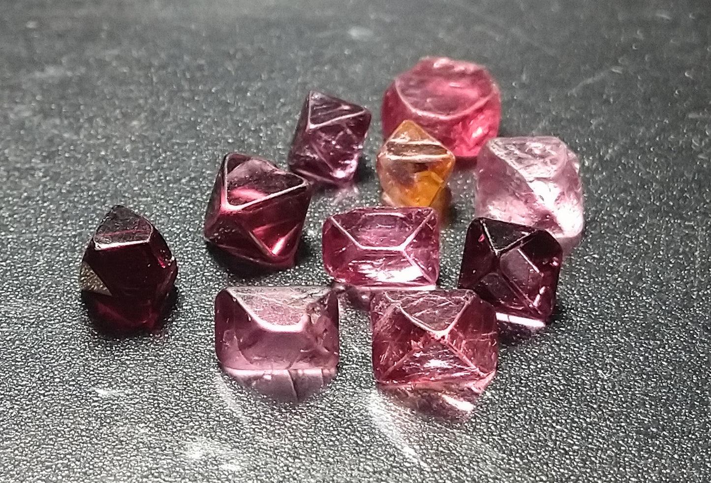 Natural 4.60ct-10pcs Spinel Crystal Lot Sri-Lanka