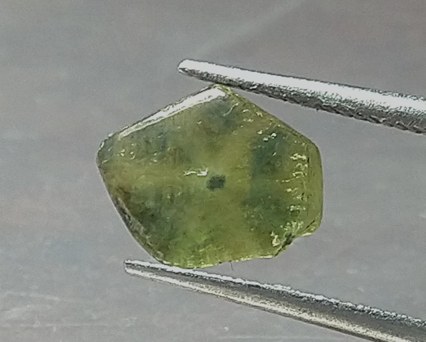 Natural Greenish Yellow Colour Trapiche Sapphire 2.40ct Rare Stone.