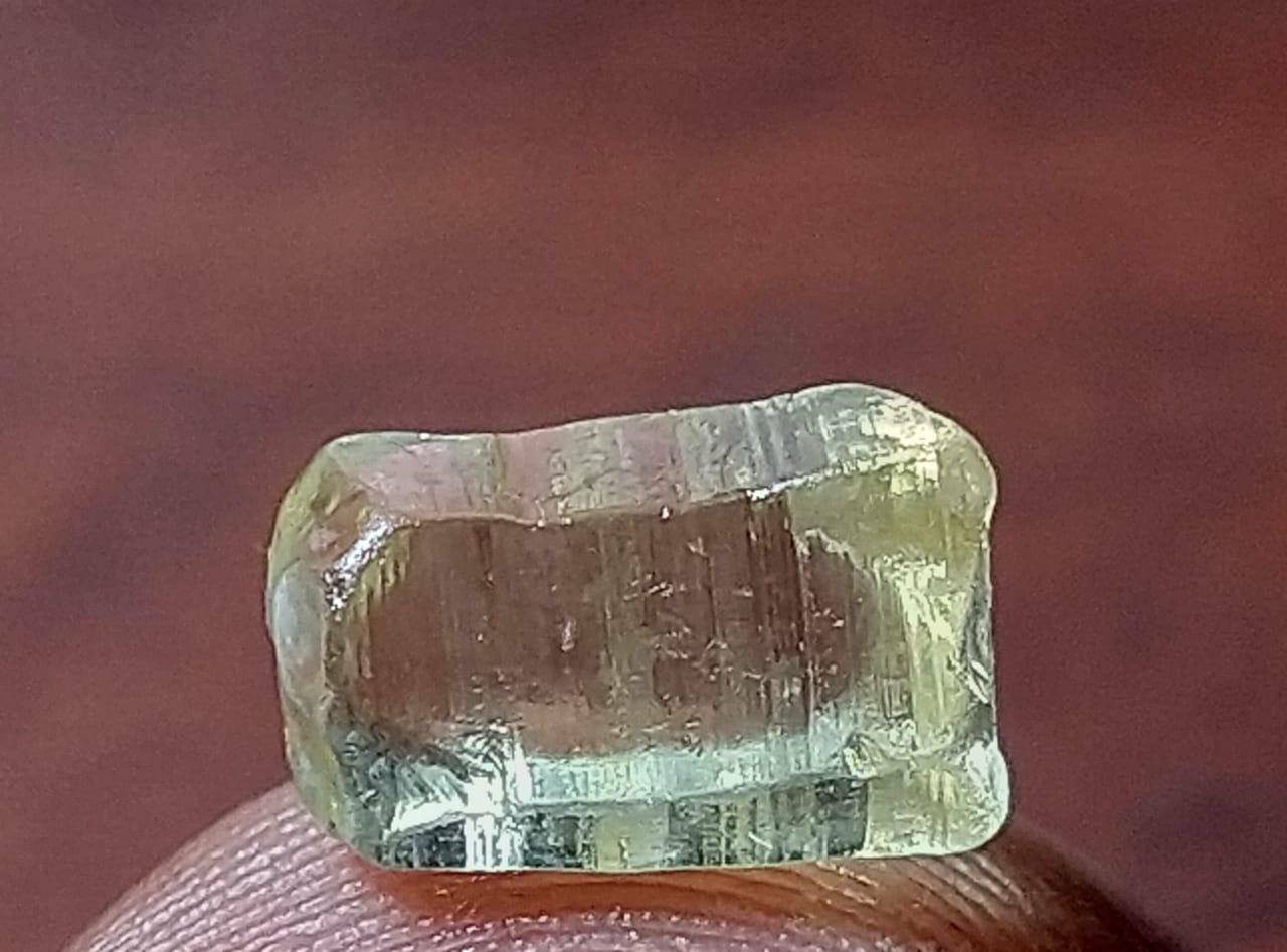 Natural Light Yellow Sapphire 2.50ct Small Facet Grade Stone.